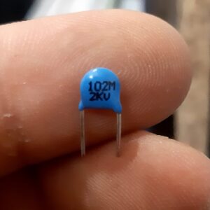 خازن 1 نانوفاراد 2 کیلو ولت مدل disc 102M 2Kv بسته 10 عددی - Image 2